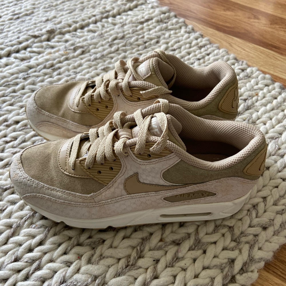 Nike Airmax 90 Snake skin Woman Size 7.5
